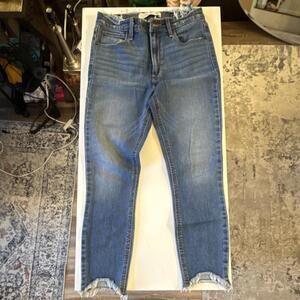 Abercrombie & Fitch Women's High Rise Ankle Jeans Blue Stretch Frayed Hem spring